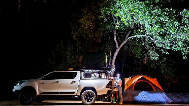 Hilux_camping_fiedlx